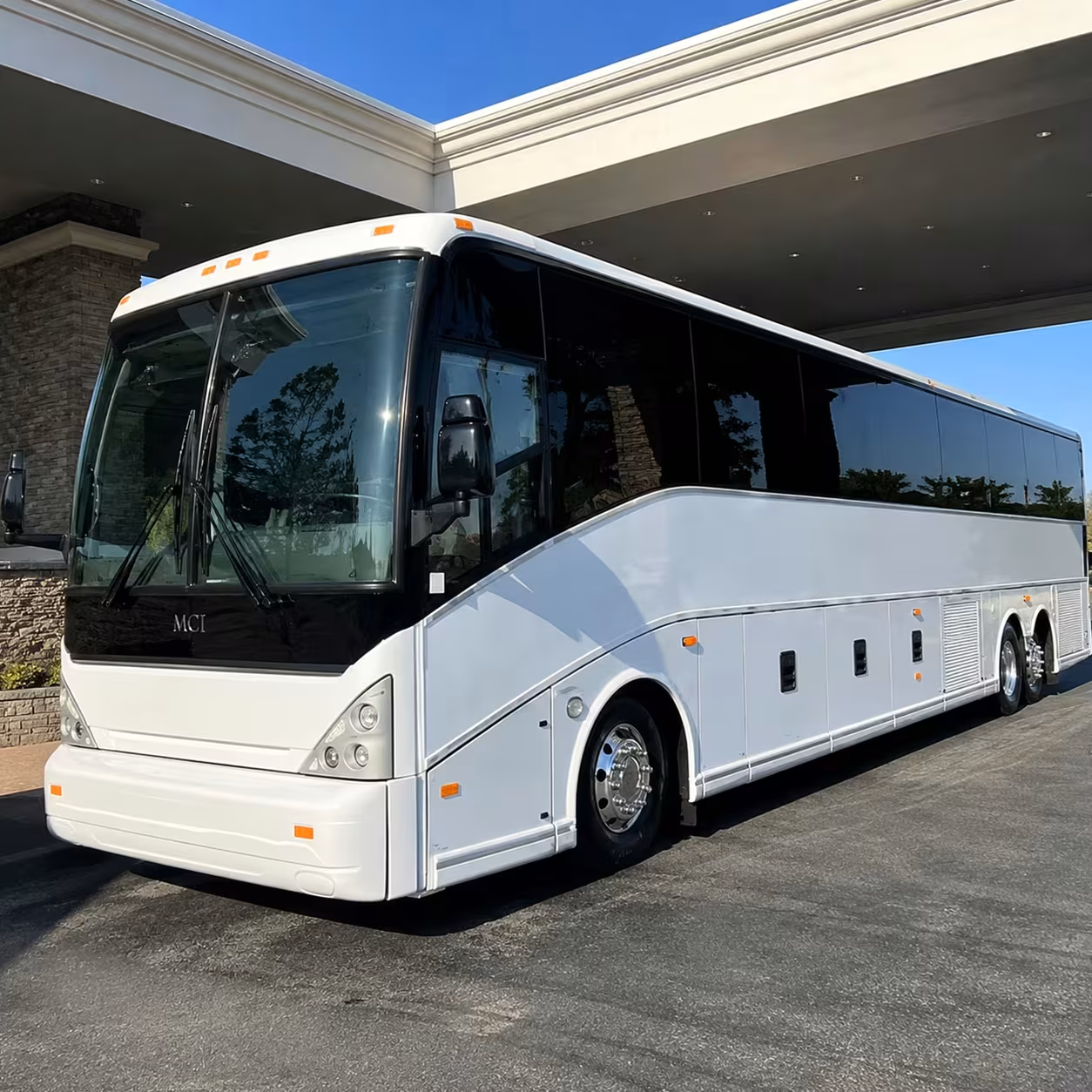 el centro shuttle buses to san diego international airport