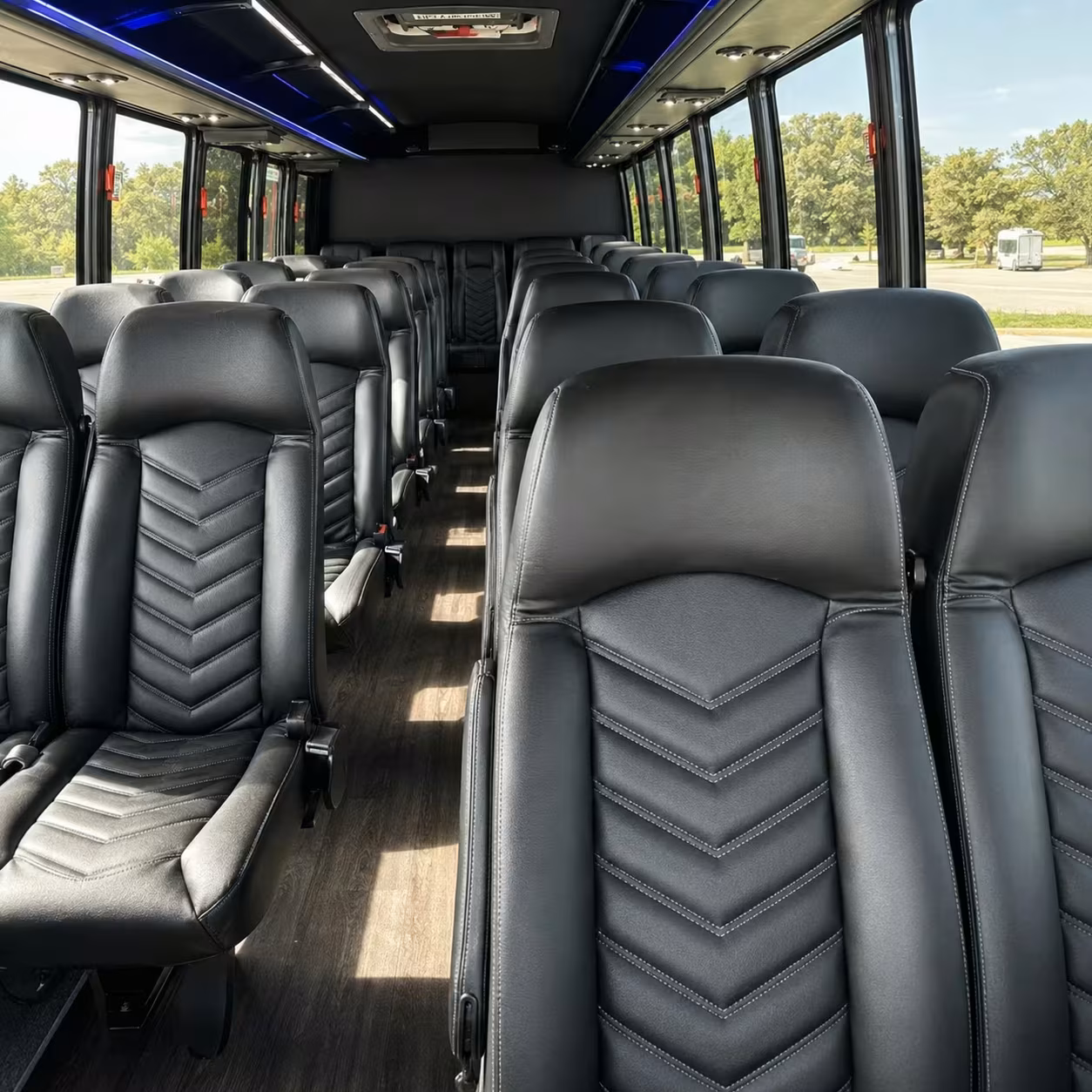 youth ministry minibus rentals for el centro church trips